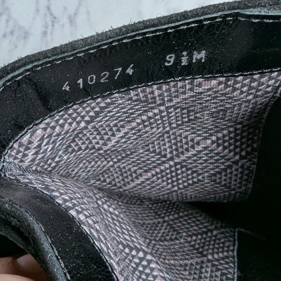 Aquatalia Karly Black Suede Knee High Pointed Toe Block Heel Minimal Boots 9.5 - Picture 8 of 8